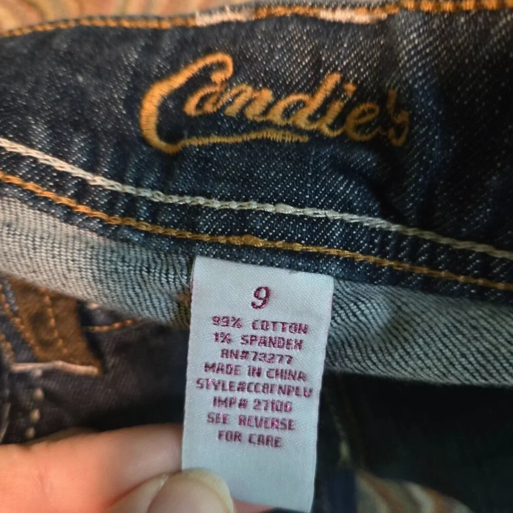 Candies jeans womens Size 9 medium wash pedal pushers cuffed denim distressed